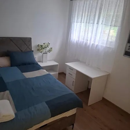 Apartament Jurisic *